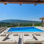 Vila Velaga Gruda
