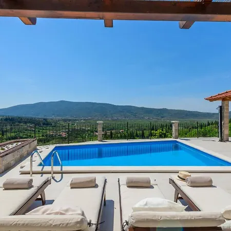 ヴィラ Velaga Gruda